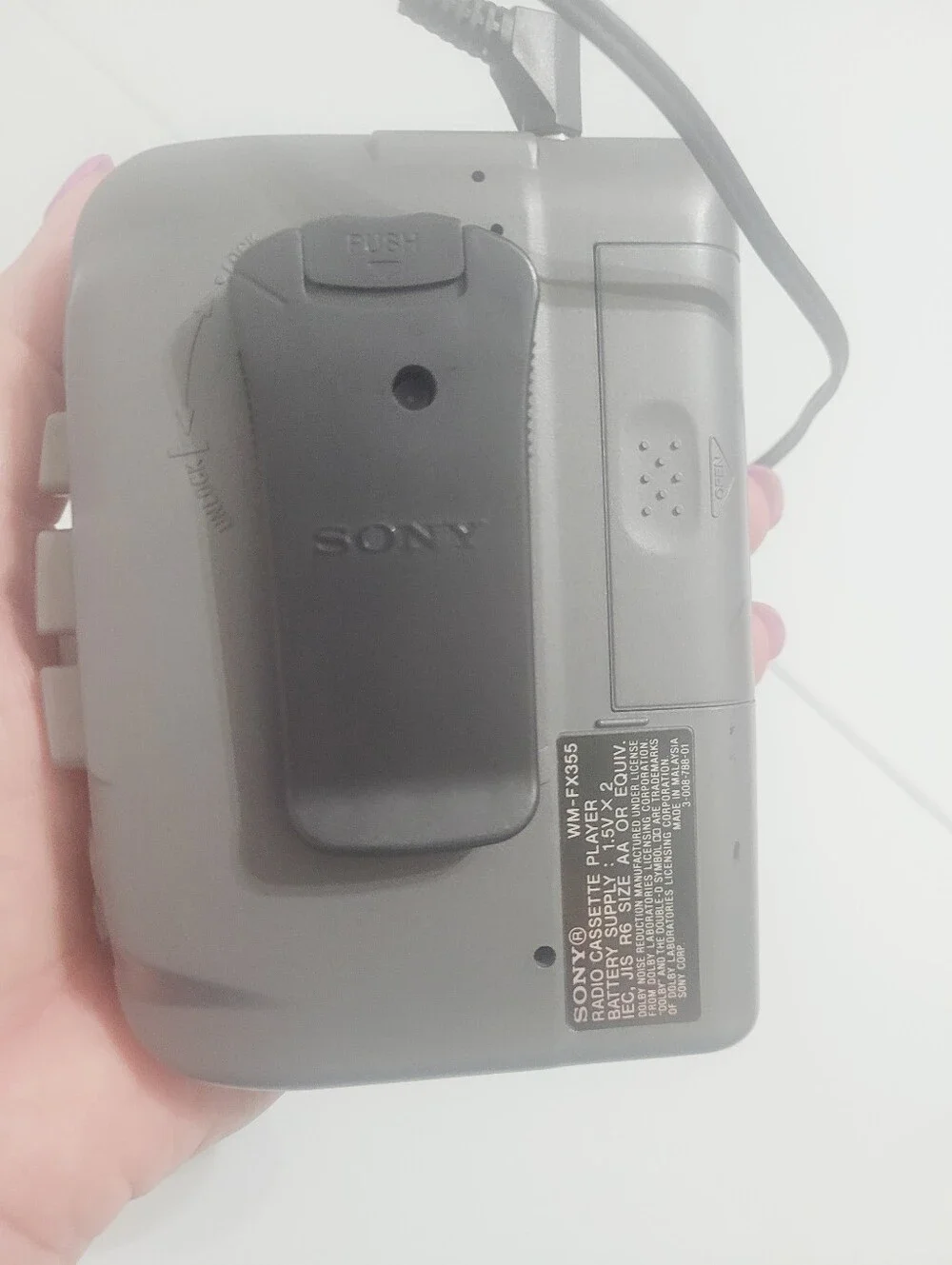 Sony Walkman WM-FX355 Cassette Player AM/FM Mega Bass Dolby TRH-1 Headphones